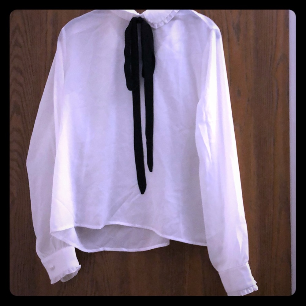White long sleeve blouse